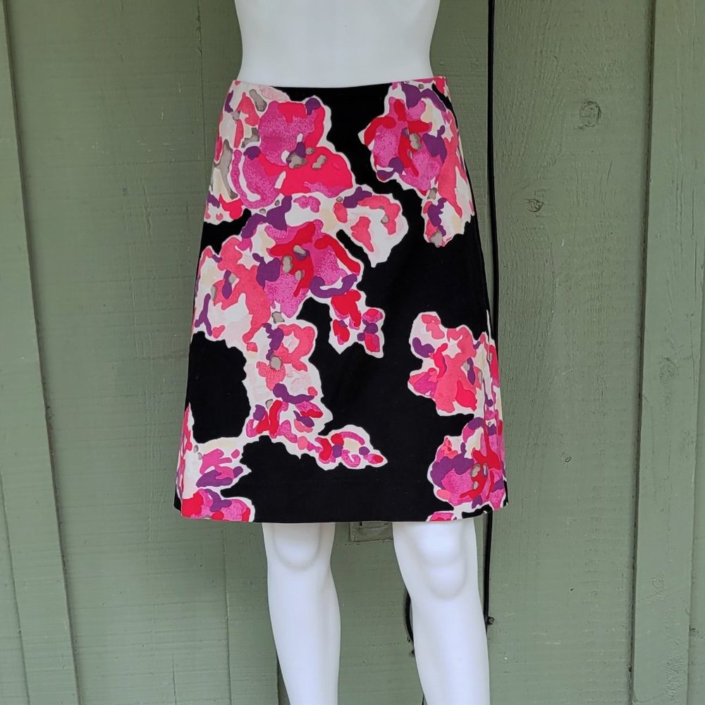 NIC + ZOE Pink Black Abstract Floral Skirt 6 Cotton Blend Ruffle Back